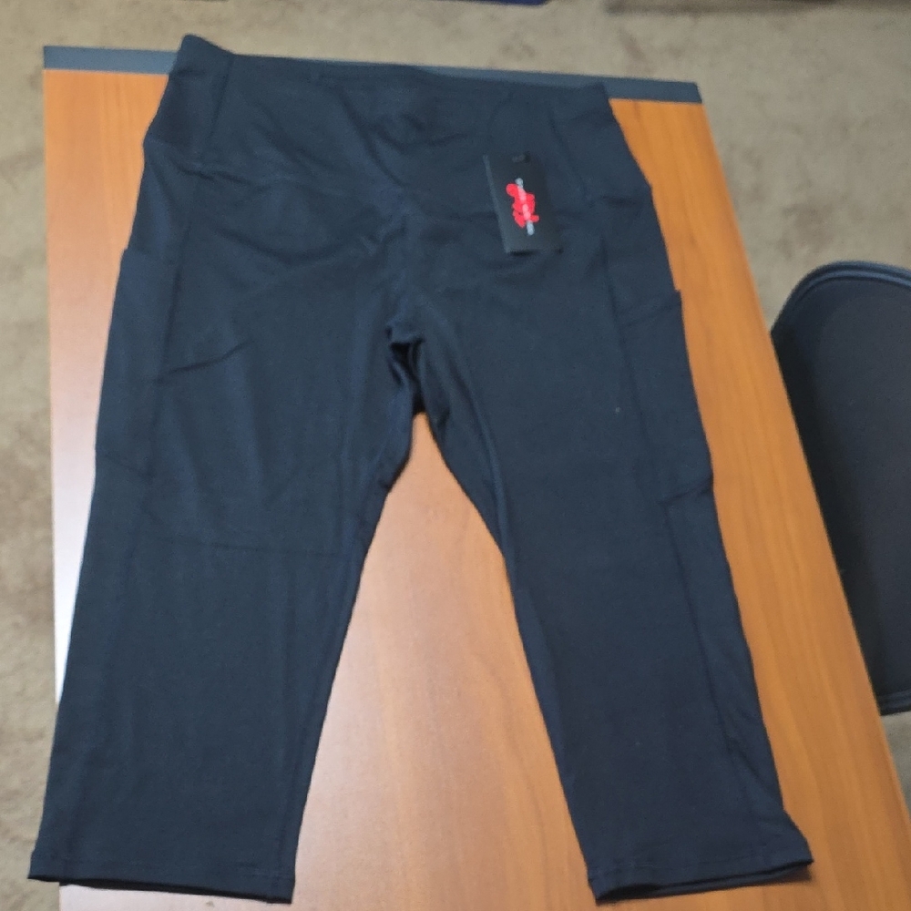 Womens Capri Yoga Pants